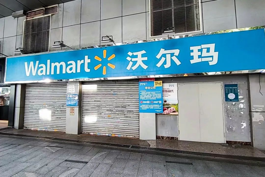 DƬ